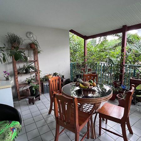 Chambre Chez L'Habitant A 5Mn De L'Aeroport 萨莱比梅 外观 照片