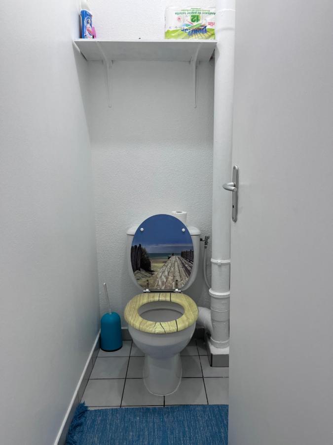 Chambre Chez L'Habitant A 5Mn De L'Aeroport 萨莱比梅 外观 照片